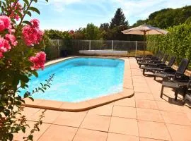 Repos et Tranquillité - Super Calme de la campagne - Clim - Grande Piscine Partagée au Sel - Déco cosy tout confort - Proche Commodités