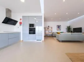 Beach Condominium 28 by Destination Algarve