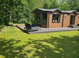 Cherry Tree Lodge with Hot Tub near Alton Towers