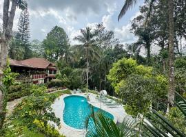 Tranquil Resort - Blusalzz Collection, Wayanad - Kerala – hotel w mieście Ambalavayal