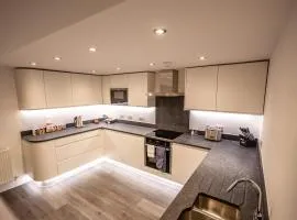 Luxury 4 bedroom ground floor apartment