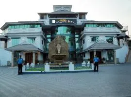 hotel savera park