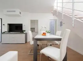 Sabelli 3 Villa Indipendente con Studio Privato