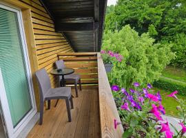 Apartments Domačija Mlaker, hotel v destinaci Podčetrtek