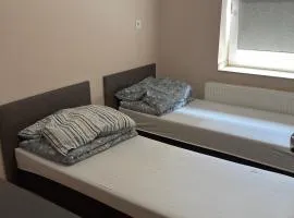Domki przy siłowni