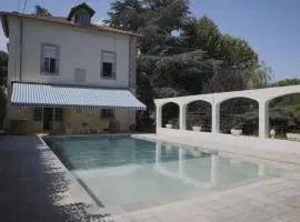 Bastide pour 15 avec piscine, clim et Billard