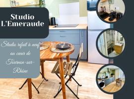 Studio L'Émeraude, hotel in Tournon-sur-Rhône