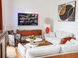 LE PALAIS DE LEO Luxury Apt Epernay Hyper center 4P Balcony AC, Hotel in Épernay