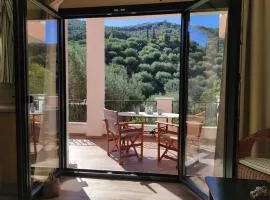Donatos Apartments & Studios