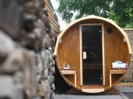 The Stall at CasaClarig - West Cork Cabin with Sauna