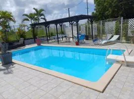 Baltasia - Gîtes T2 Sainte-Anne avec Piscine