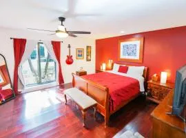 Upgraded Lux Retreat in Coconut Creek with Pool and Hot Tub