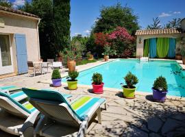 Chambre d'hôte à Pierrevert, en Haute Provence, hotell i Pierrevert