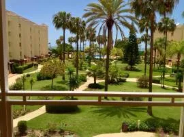 Islantilla en primera línea de playa piscina