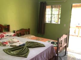 Curupira Amazon Lodge - Private Jungle Tour, River Tour or Great Adventure TOUR INCLUDED ONLY IN THE WALKING SAFARI OPTION, complejo de caba&ntilde;as en Iranduba