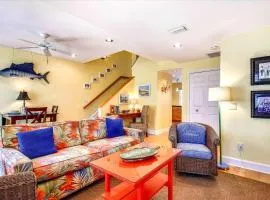 Key West Casa by AvantStay Communal Pool BBQ Patio Near Duval Street Week Long Stays Only
