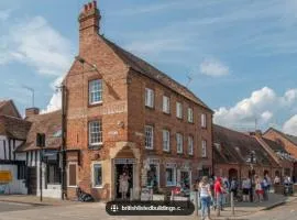 Shakespeare's Writing Den On Riverside