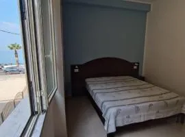 Beach Apartments & Rooms
