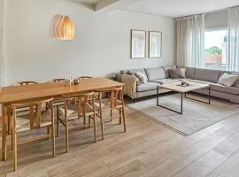 4 Bedroom Beautiful Apartment In Oslo