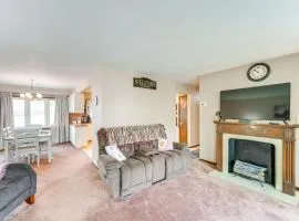8 Mi to Cleveland Family Home with Fenced Backyard!