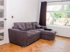 Exquisite 3BD Nordic Retreat with Parking