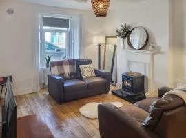 Wolfe Tone Apartment