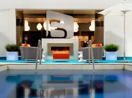 Aloft Hotel Calgary University