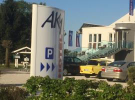 AK 1 Hotel، فندق مع موقف سيارات في Ducherow