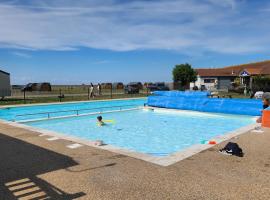 Citadin Solay, hotel com piscina em Chestfield