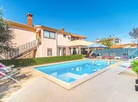 Villa Barbara by Villa Plus