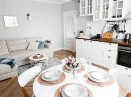 Cozy Central Stay, FREE Parking, Quiet Nights