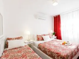 Villa with garden close to the beach