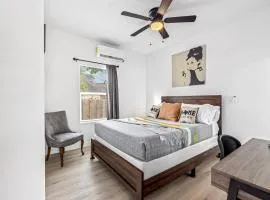 Apt Near Downtown Desk Wifi Tvs Games Pets