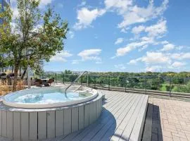 Downtown-Cozy Modern 1BR Condo - Near Lake, Parks & Transit