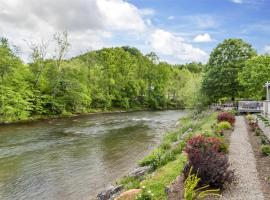 Best Western Plus River Escape Sylva / Dillsboro