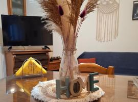 Michael's & Kyriaki's House, Kalamoti, Chios, hotel en Kalamoti