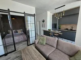 Luxury Penthouse with Private Jacuzzi & Sea View