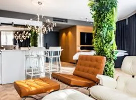 Arena MALL Galleria & Parking 4