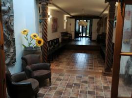 El Sueño De Lucrecia, hotel in Villarrubia de Santiago