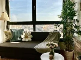 Modern apartment Near city center, Airport, Metro