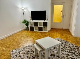 Apartment in Cergy Prefecture，位于塞尔吉的酒店