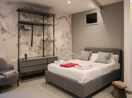 Moss & Stone - 3 min walk to piazza Vittoria, hotel u Breši