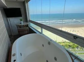 Vista Mar, 1 Dorm, Sacada com Jacuzzi , wi fi ,garagem, 5 hospedes, enfrente ao Mar
