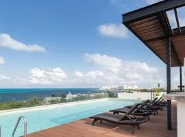 Beautiful sea view apartment in the Hotel Zone Cancun