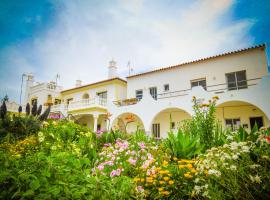 Residencia Quinta do Poço Guesthouse, guest house in Sagres