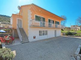 Apartments with parking space Marina, Trogir - 11554