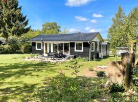 2 Bedroom Cozy Home In Frederiksværk, khách sạn ở Frederiksværk
