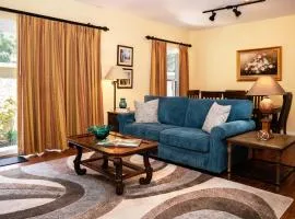 2 BR Secluded patio with courtyard 5107P2
