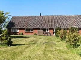4 Bedroom Stunning Home In Hemme