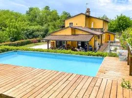 Cozy Apartment In Santa Maria A Monte
